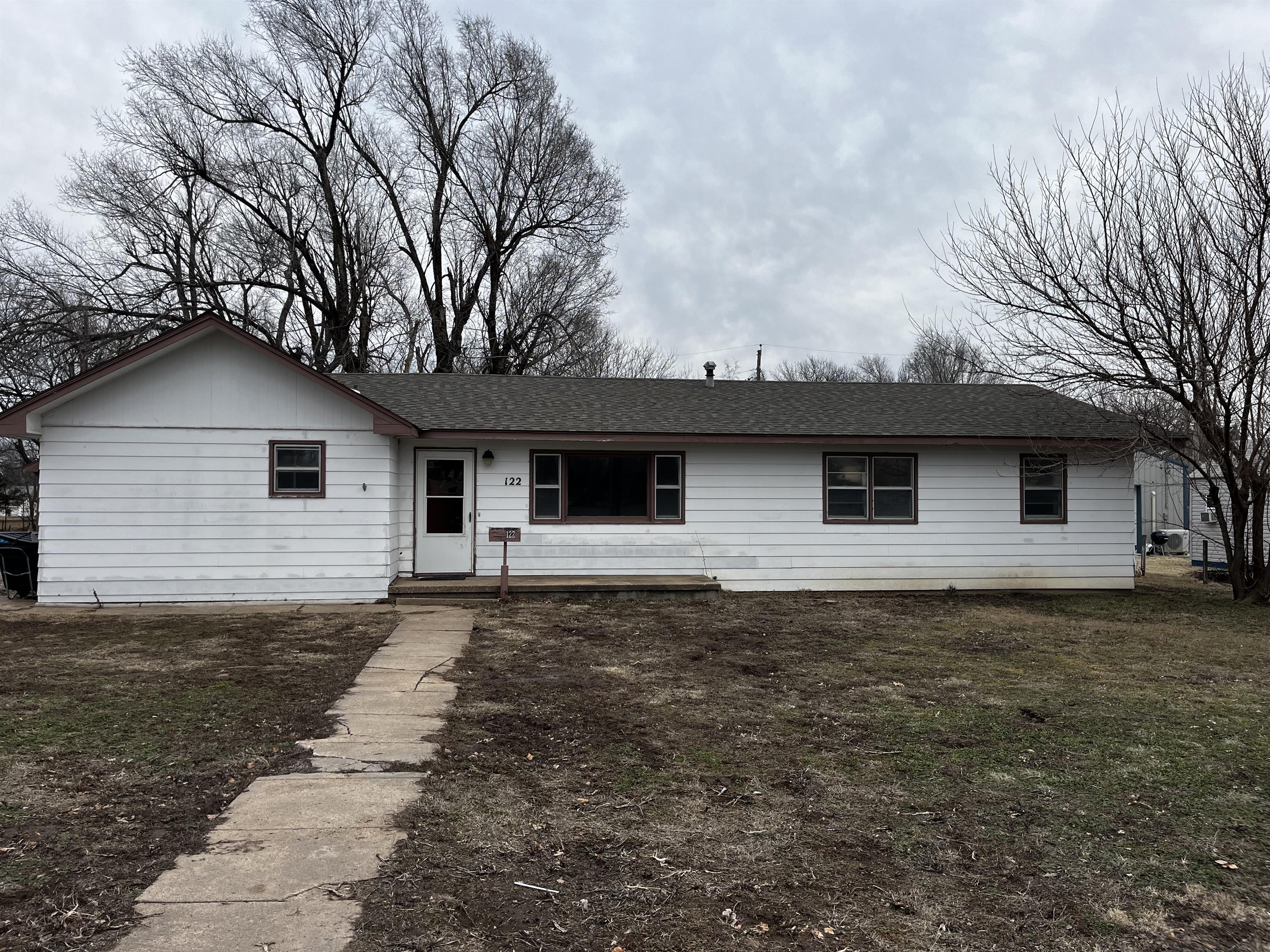 122 N New